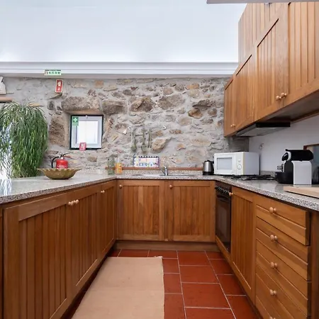 Casa Da Cerca * Fornelo