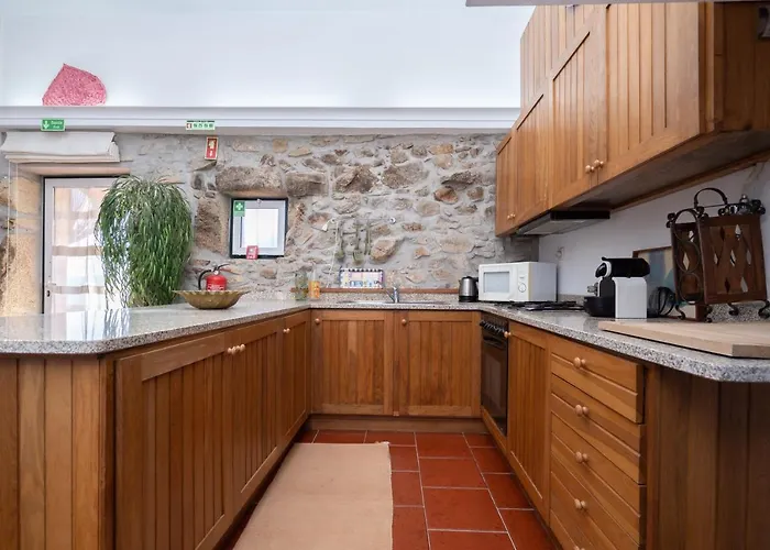 Casa Da Cerca * Fornelo